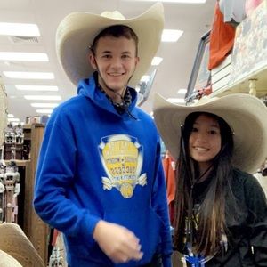 Meet your Posher, Brook